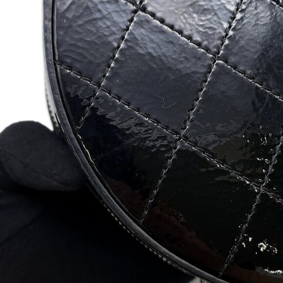 CHANEL Double Chain Round Shoulder Bag Patent Leather Black - Picture 4 of 15